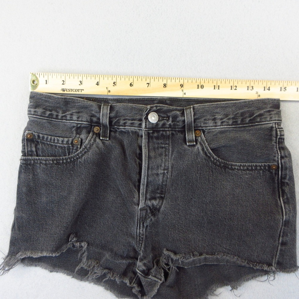 Levi's 501 Shorts Women W27 Black Denim Cut Off Frayed Hem Button Fly - Picture 6 of 10